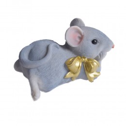 Leżąca sztuczna mysz z kokardką myszka skarbonka na prezent urodziny