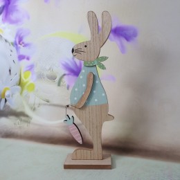 Wielkanocne dekoracje figurka drewniany zając z marchewką 29 cm
