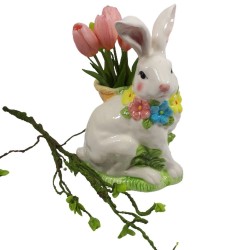 Figurka duży zając wielkanocny z koszykiem i kwiatkami wys. 26cm