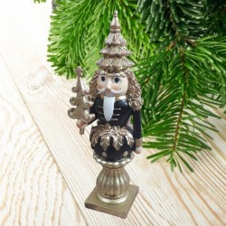 Dekoracja świąteczna figurka dziadek do orzechów z choinką 20 cm