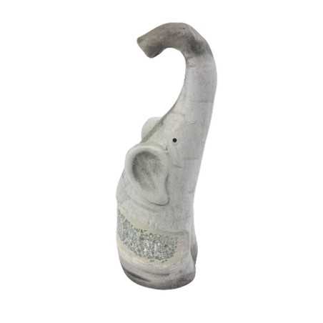 Figurka słonia z podniesioną trąbą z kawałkami szkła na prezent