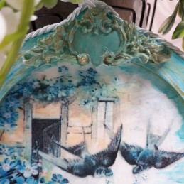Medalion zawieszka wykonana metodą decoupage sprzedam JASKÓŁKI