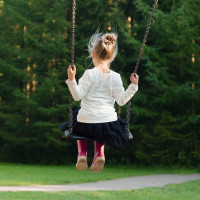 Huśtawki ogrodowe dla dzieci, drewniana huśtawka z deską